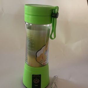 Portable blender